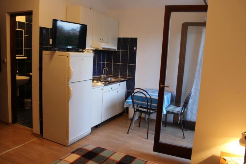 Apartments Mint Povljana - 50M From Sandy Beach ภายนอก รูปภาพ