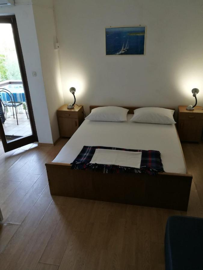 Apartments Mint Povljana - 50M From Sandy Beach ภายนอก รูปภาพ